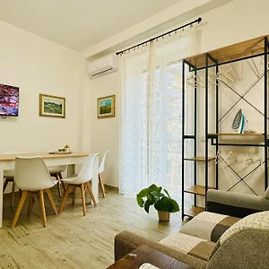 casa-flora-36495.it-romehotels.com/